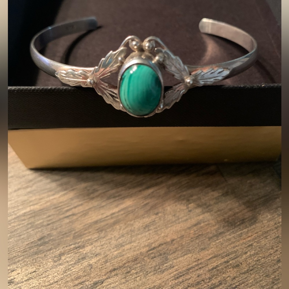 Sterling Silver and Malachite Bracelet. Stamped 925